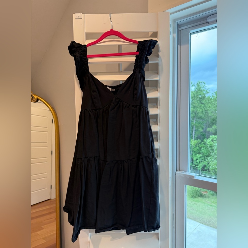 Vestique Black Sleeveless Dress